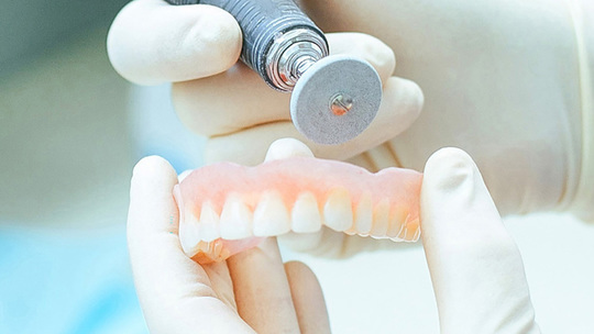 布施の入れ歯の治療