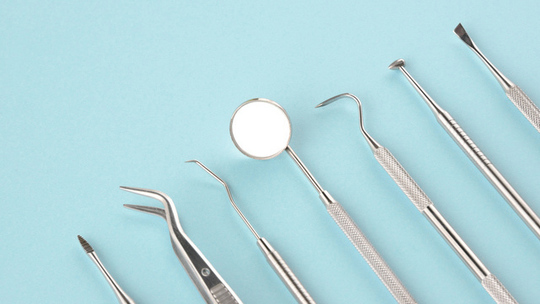 布施の入れ歯の治療