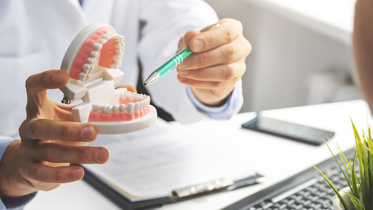 布施の入れ歯の治療